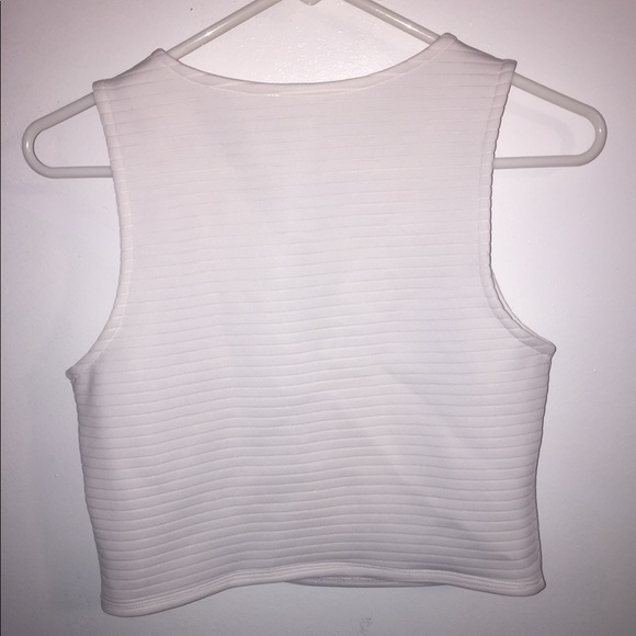White cropped tank top with laces - Picture 3 of 3